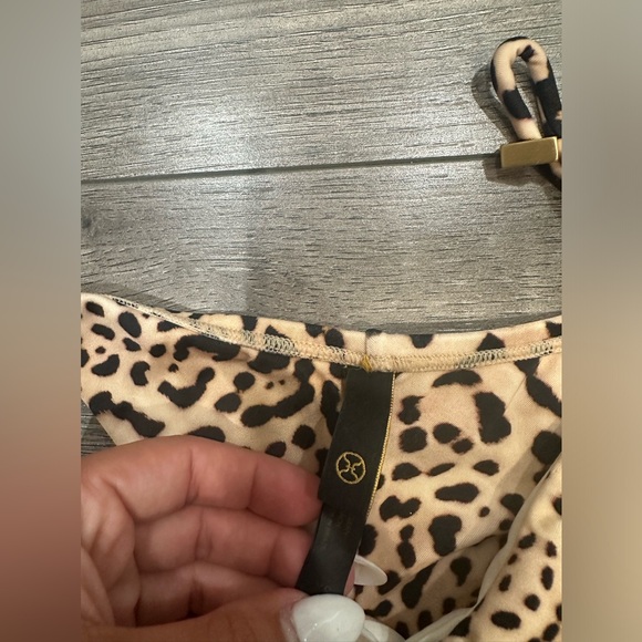 Leopard two piece - Picture 3 of 5